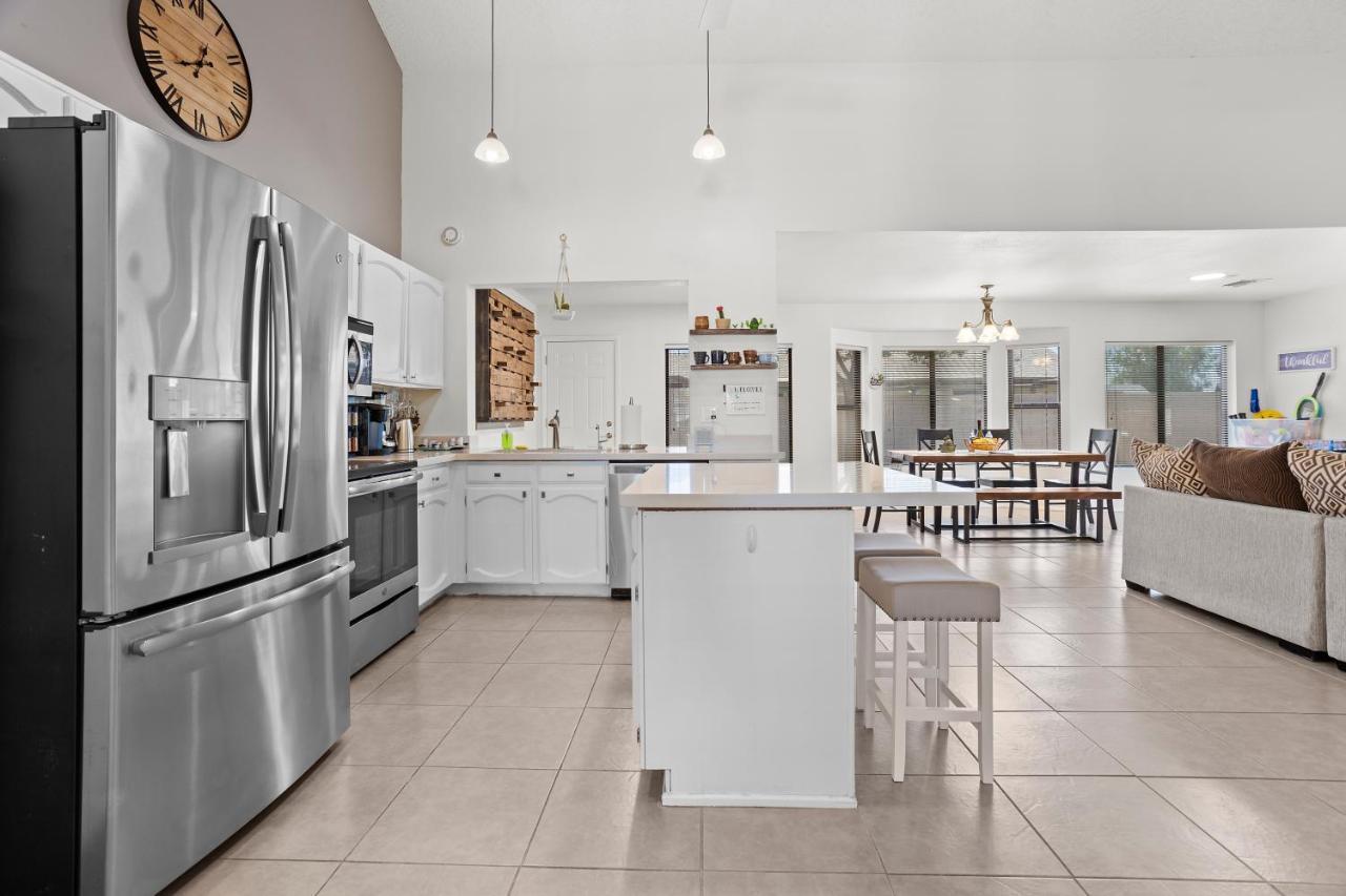 Spacious Stunning Ranch House, Hot-tub And Private Basketball Court, Near Westworld, Tpc Scottsdale