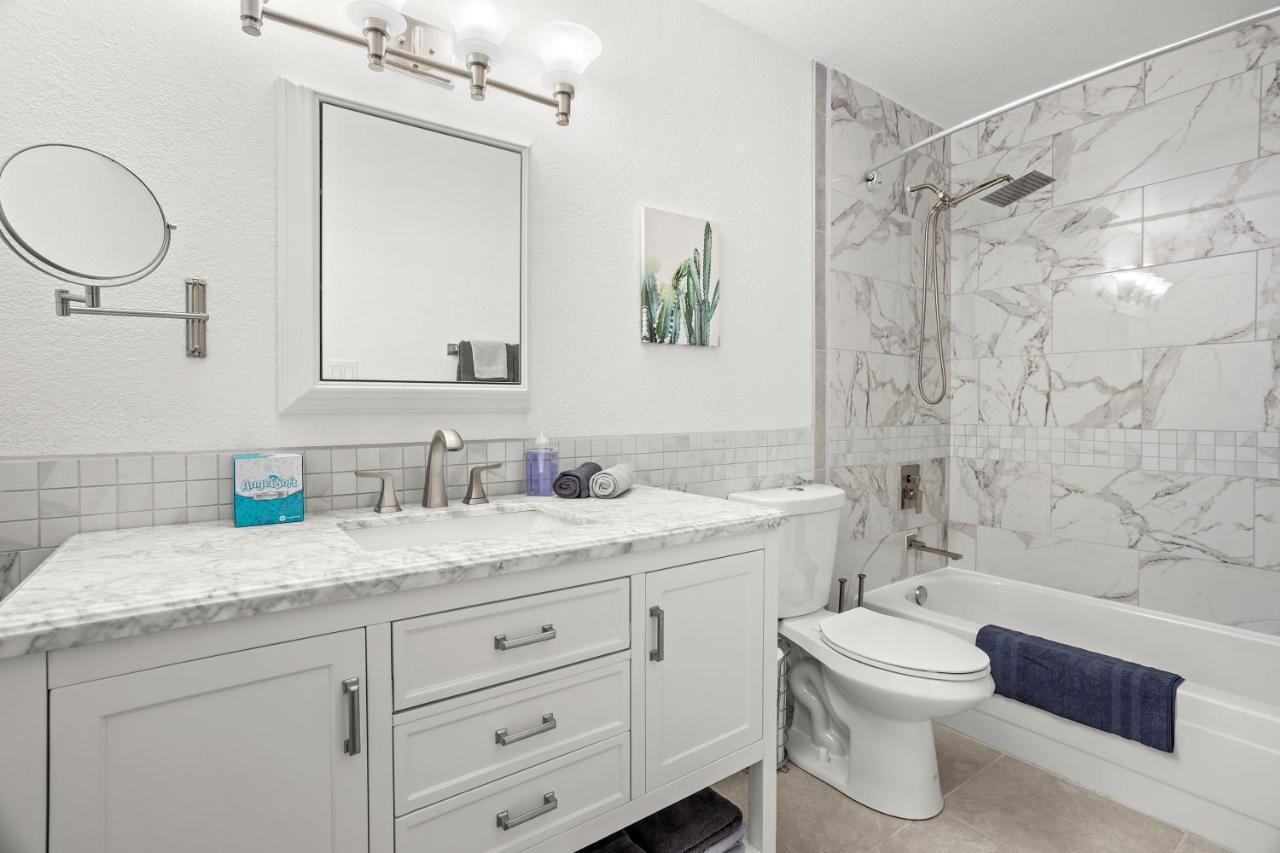 Spacious Stunning Ranch House, Hot-tub And Private Basketball Court, Near Westworld, Tpc